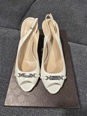 Gucci White Peep-Toe Slingback Heels with Silver Chain